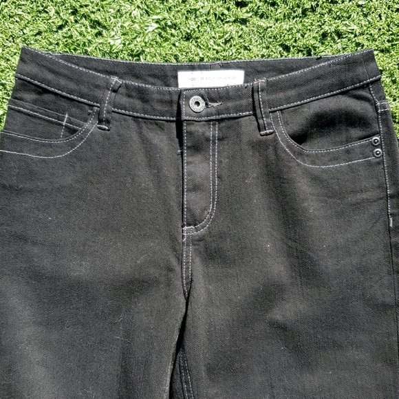 Chico's Black Platinum Denim Stretch Capri Jeans - Picture 3 of 10